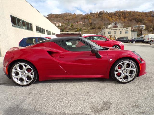 ALFA ROMEO 4C (01/04/2016) - 